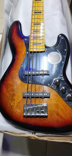 Squier by Fender P Bass Guitar Special Ative Five String