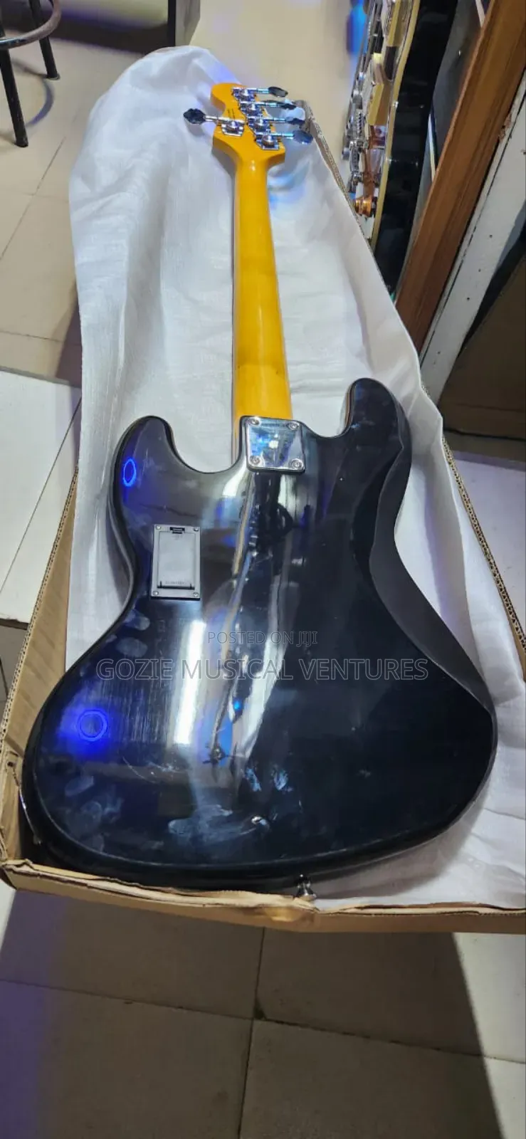 Squier by Fender P Bass Guitar Special Ative Five String