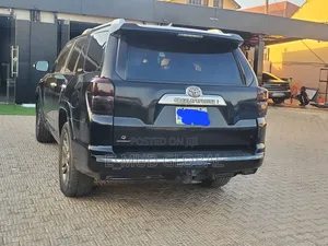 Toyota 4-Runner SR5 2WD 2011 Black