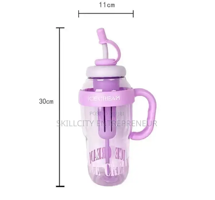 1300ml Insulated Plastic Water Bottle With Straw Handle