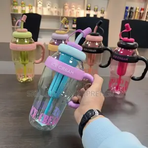 1300ml Insulated Plastic Water Bottle With Straw Handle