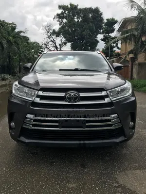 Toyota Highlander XLE 4x2 V6 (3.5L 6cyl 8A) 2017 Gray