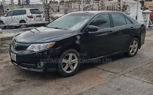 Toyota Camry SE 4dr Sedan (2.5L 4cyl 6A) 2013 Black