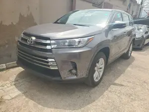 Toyota Highlander LE 4x2 (2.7L 4cyl 6A) 2016 Gray