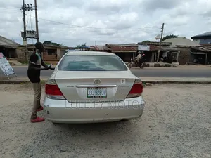 Toyota Camry LE 4dr Sedan (2.4L 4cyl 5A) 2006 Silver