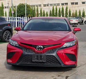 Toyota Camry SE (2.5L 4cyl 8A) 2019 Red