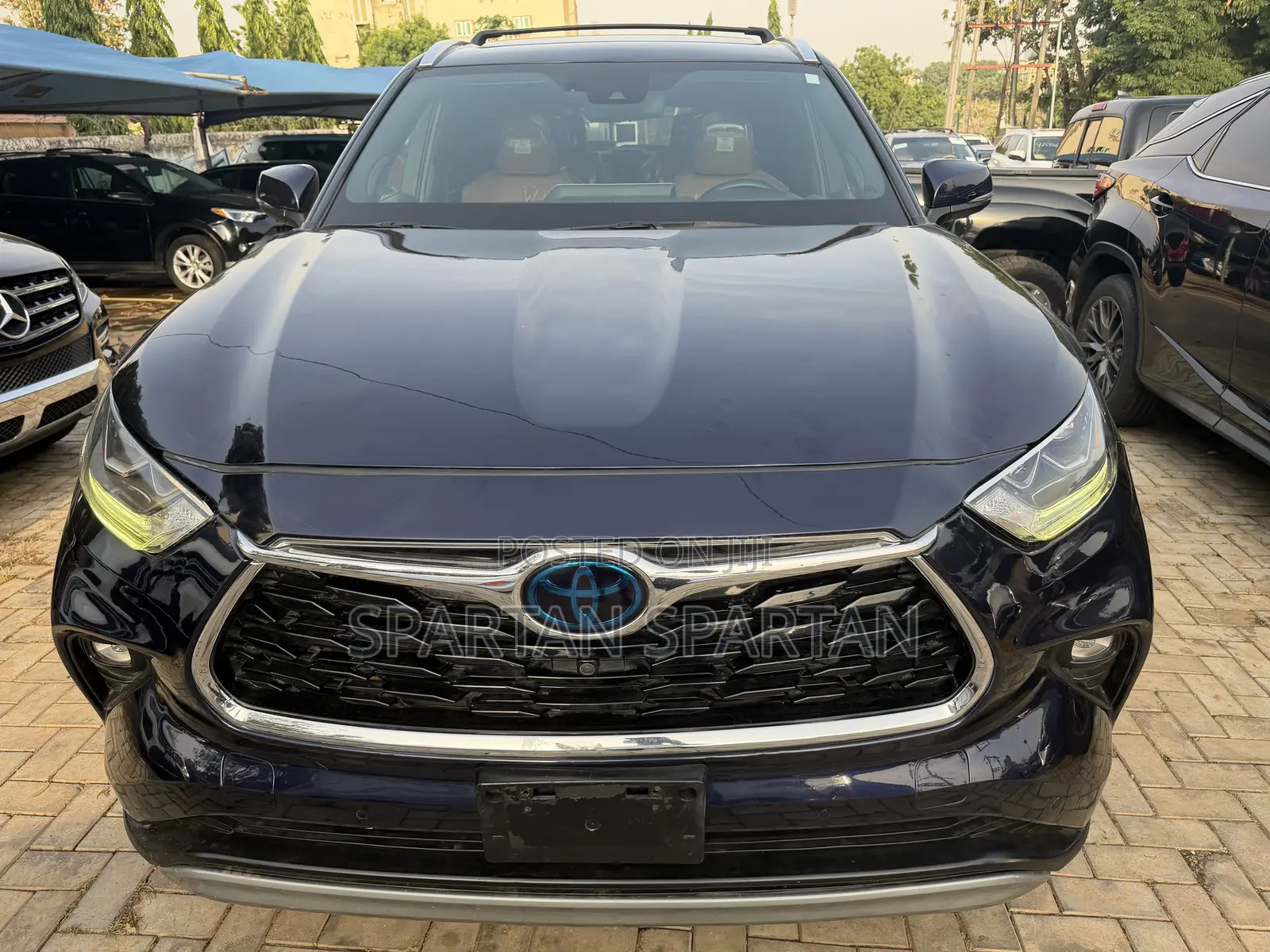 Toyota Highlander 2022 Blue