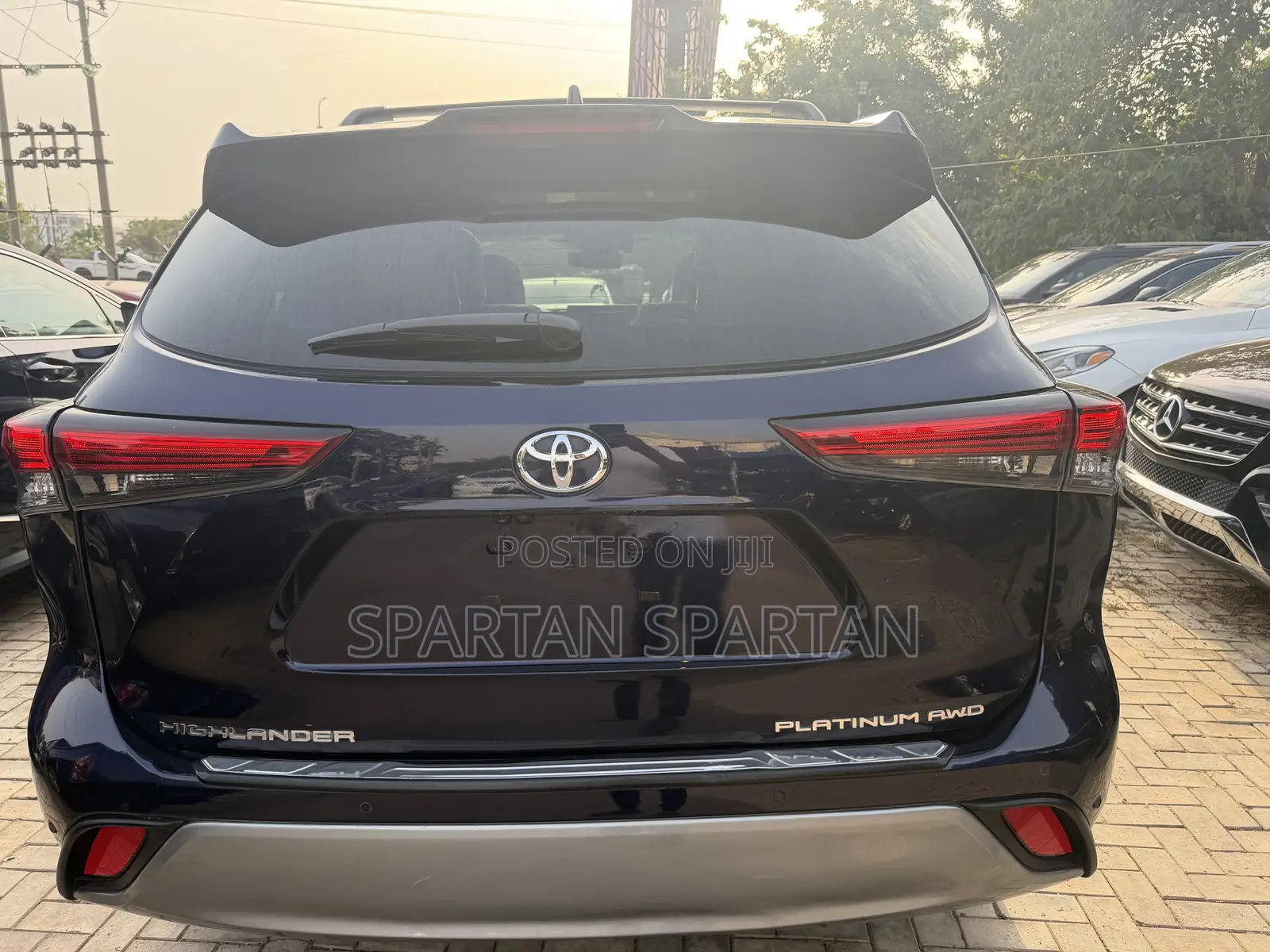 Toyota Highlander 2022 Blue