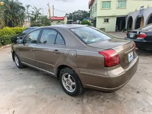 Toyota Avensis 2.0 Advanced 2008 Gold