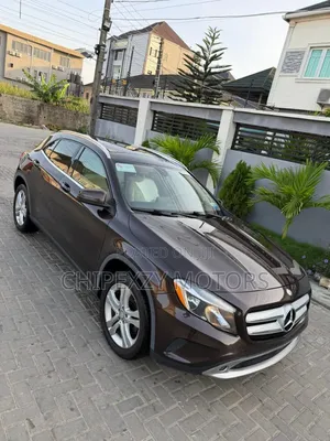 Mercedes-Benz GLA 250 2015 Brown