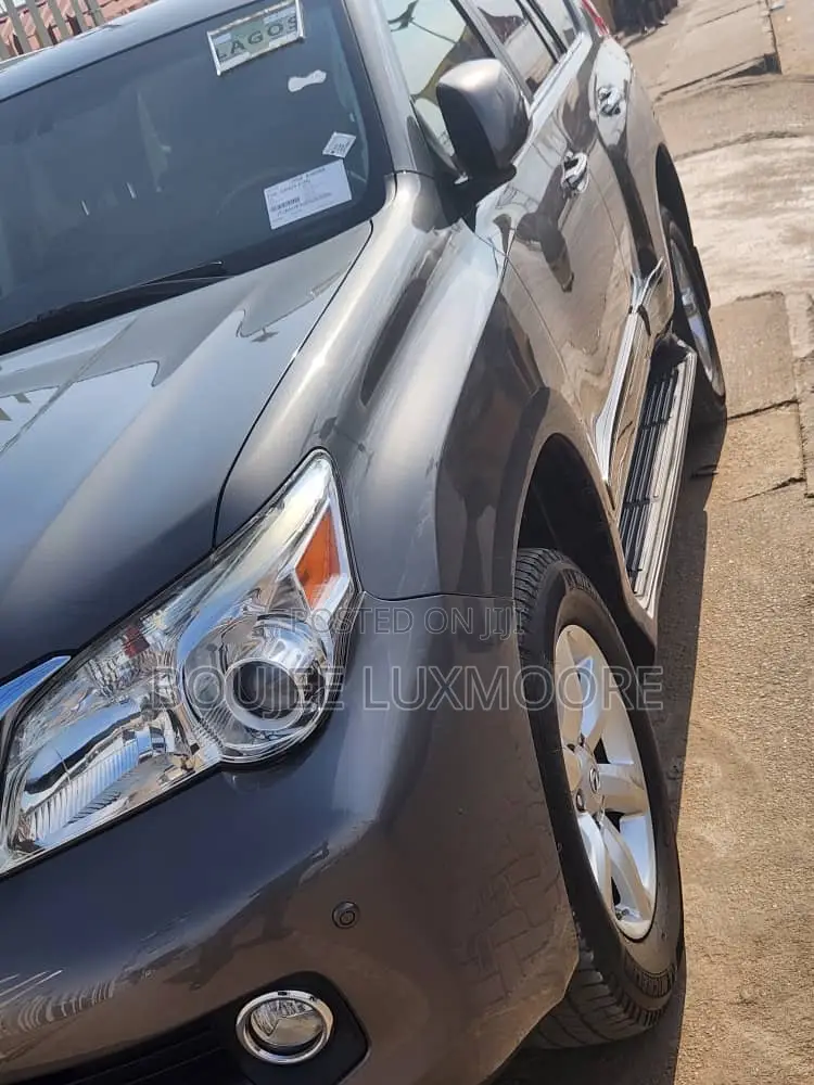 Lexus GX 460 Base 2013 Gray