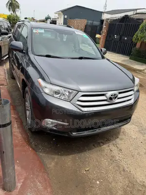 Toyota Highlander Limited 2012 Gray