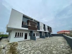3bdrm Duplex in Oceanbay Estate, Chevron for rent