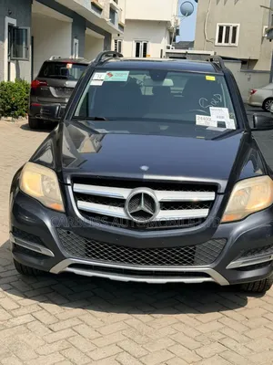 Mercedes-Benz GLK-Class Base GLK 350 4dr AWD 4MATIC (3.5L 6cyl 7A) 2015