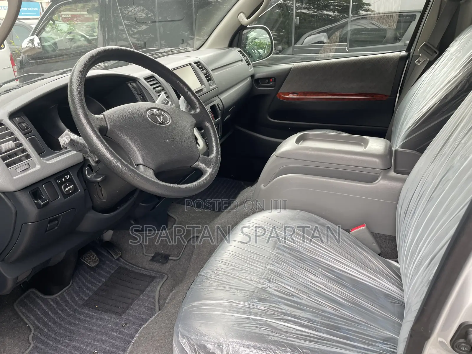 Toyota HiAce 2012 Black