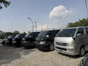 Toyota HiAce 2012 Black