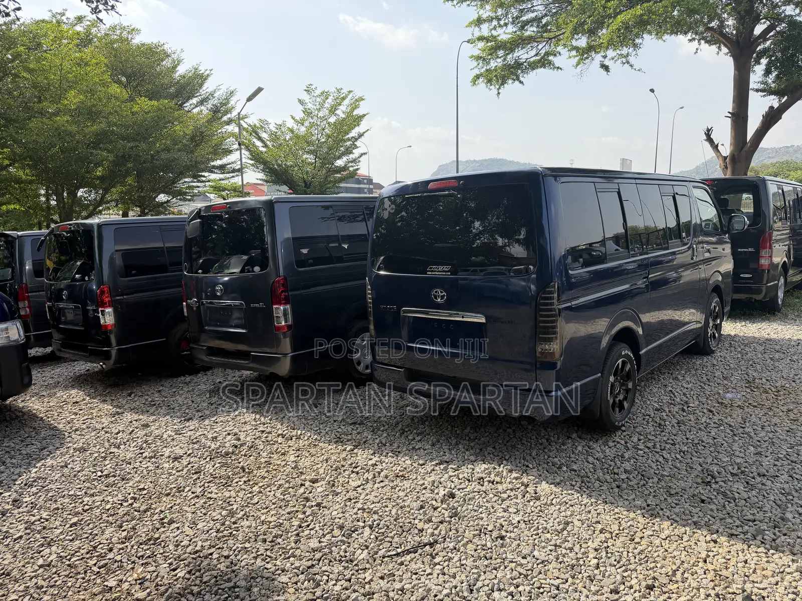 Toyota HiAce 2012 Black