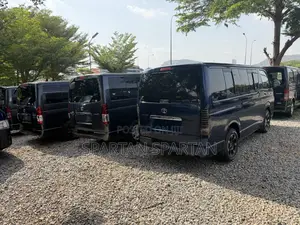 Toyota HiAce 2012 Black