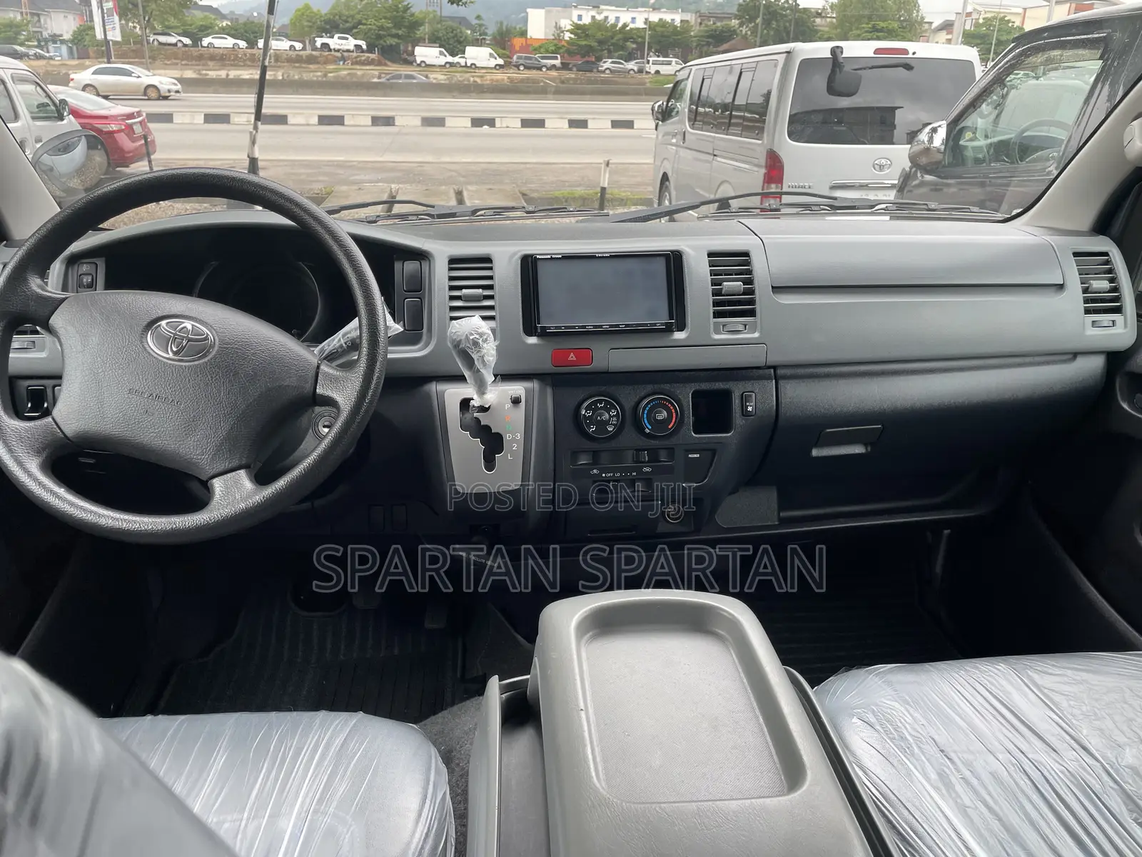 Toyota HiAce 2012 Black