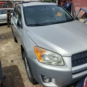 Toyota RAV4 V6 2009 Silver
