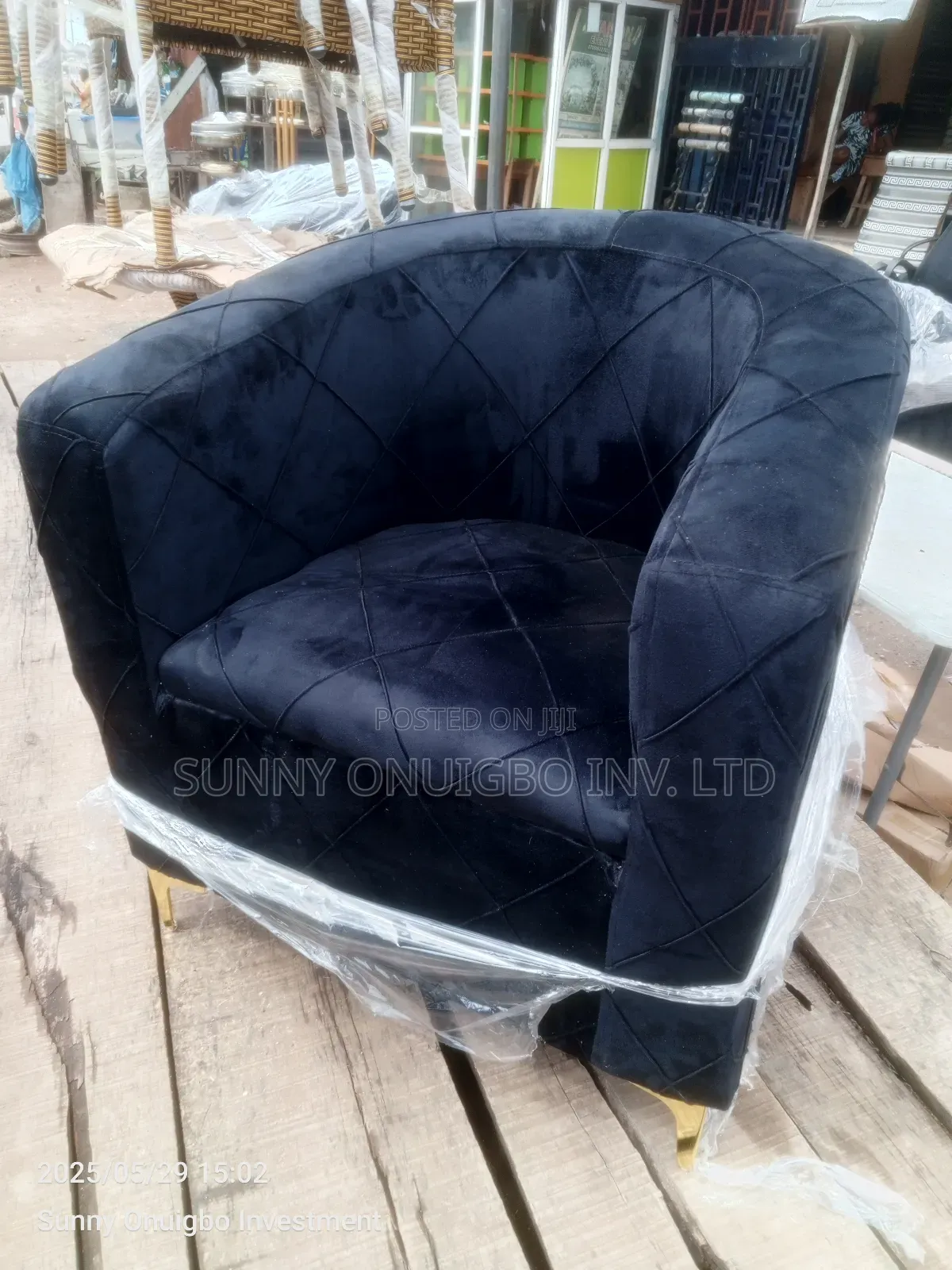 Set Of Sofa Bucket Chairs Black