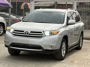 Toyota Highlander 2013 Silver