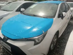 Toyota Corolla 2022 White