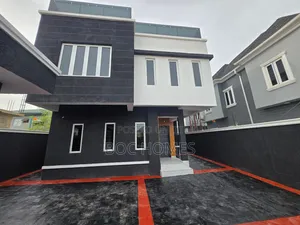 4bdrm Duplex in Alimosho for sale