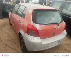 Toyota Yaris 2008 Red