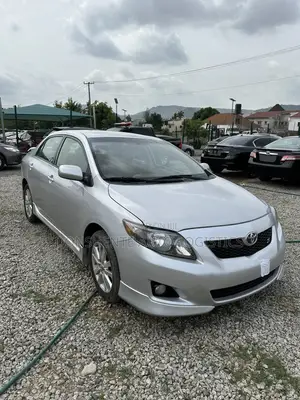 Toyota Corolla 2010 Silver