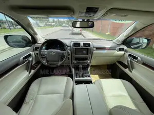 Lexus GX 2019 Blue
