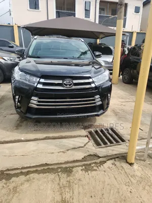 Toyota Highlander XLE 4dr SUV AWD (3.5L 6cyl 6A) 2014 Black