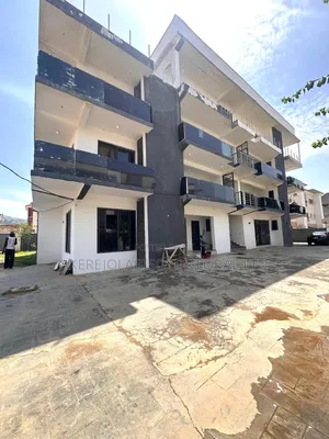 3bdrm Apartment in Jahi, Abuja for rent