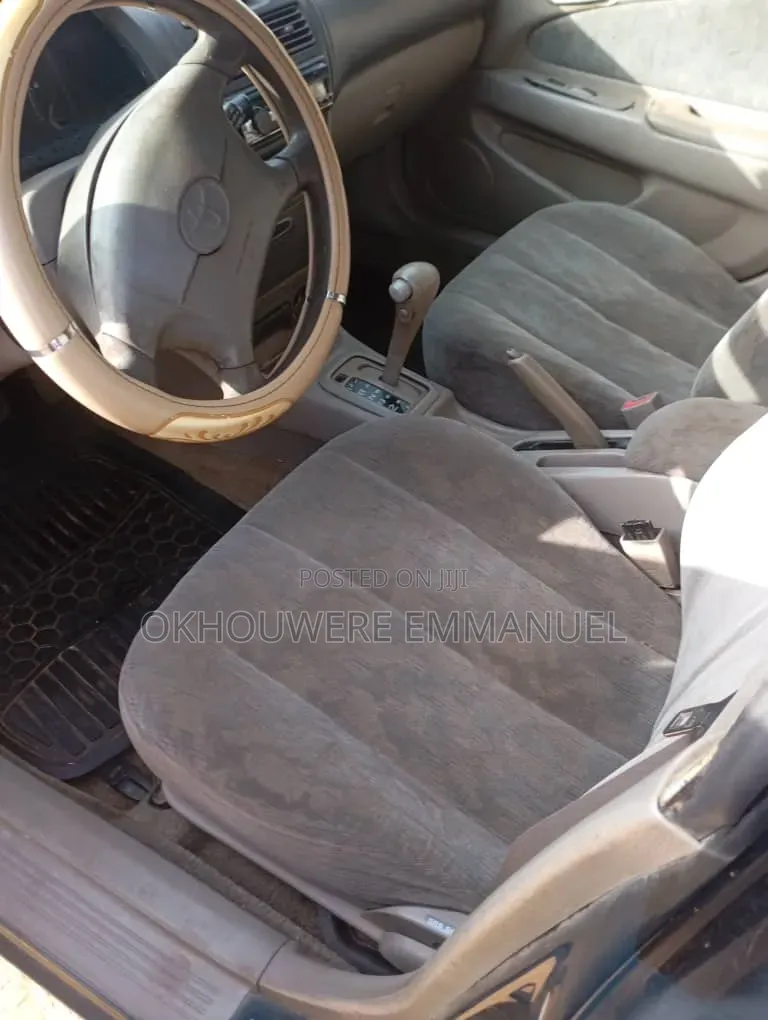 Toyota Corolla 2000 Green