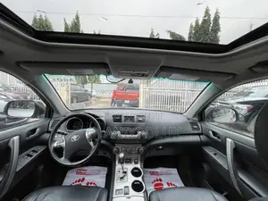 Toyota Highlander 2012 Silver
