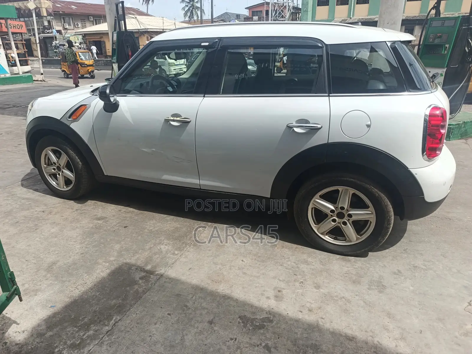 Mini Cooper 2013 White