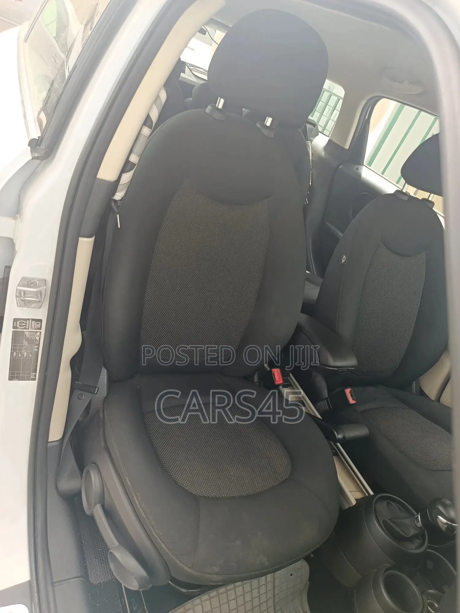Mini Cooper 2013 White