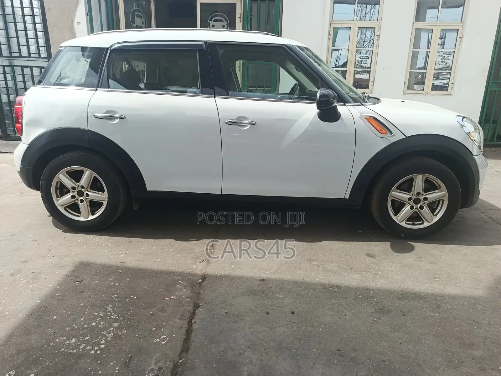 Mini Cooper 2013 White