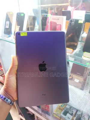 Apple iPad 10.2 (2019) 32 GB Gray