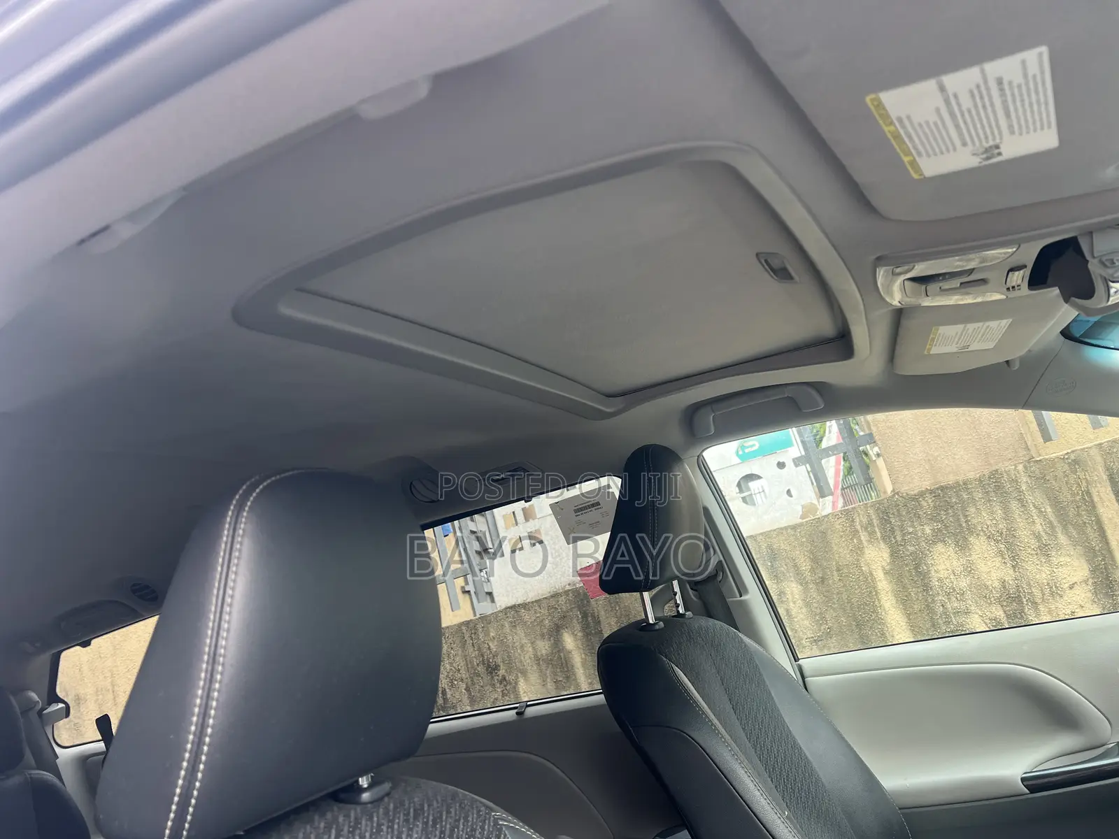 Toyota Sienna SE 8 Passenger 2012 Gray