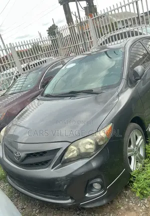 Toyota Corolla 2013 Gray