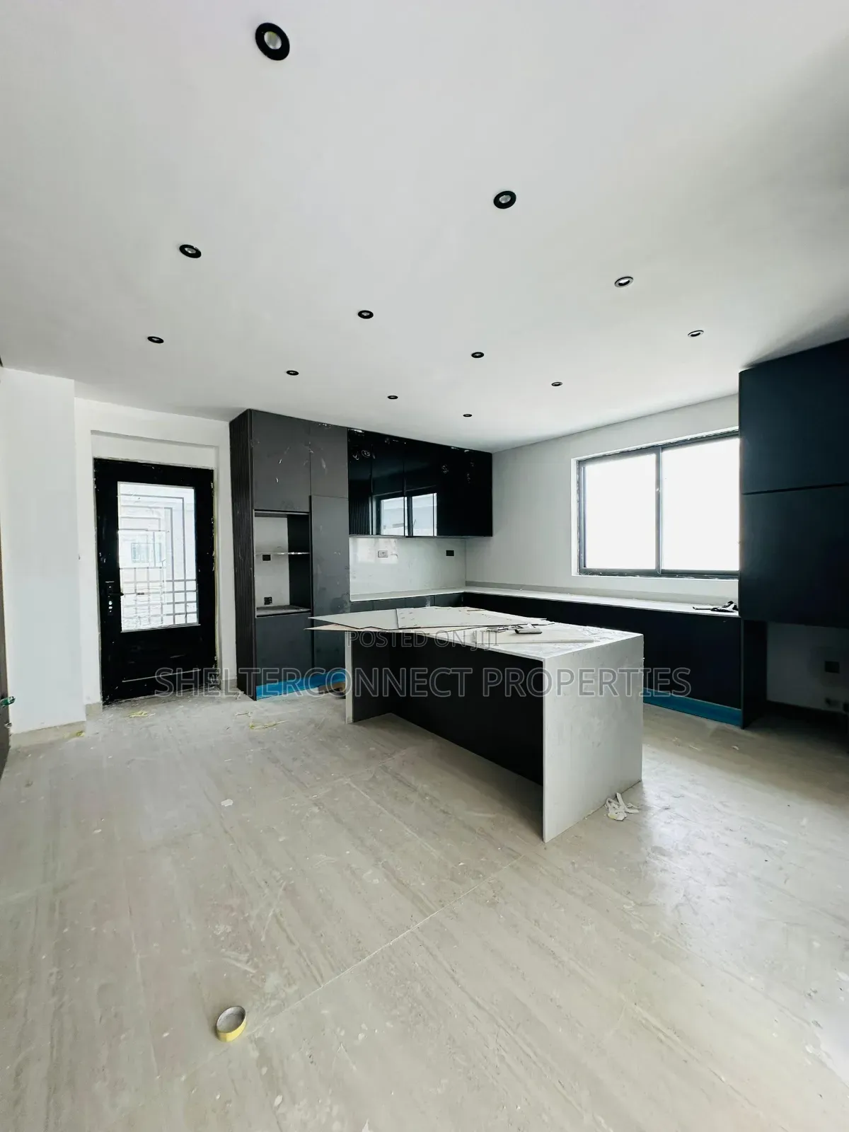 4bdrm Duplex in Lekki Phase 1 for sale