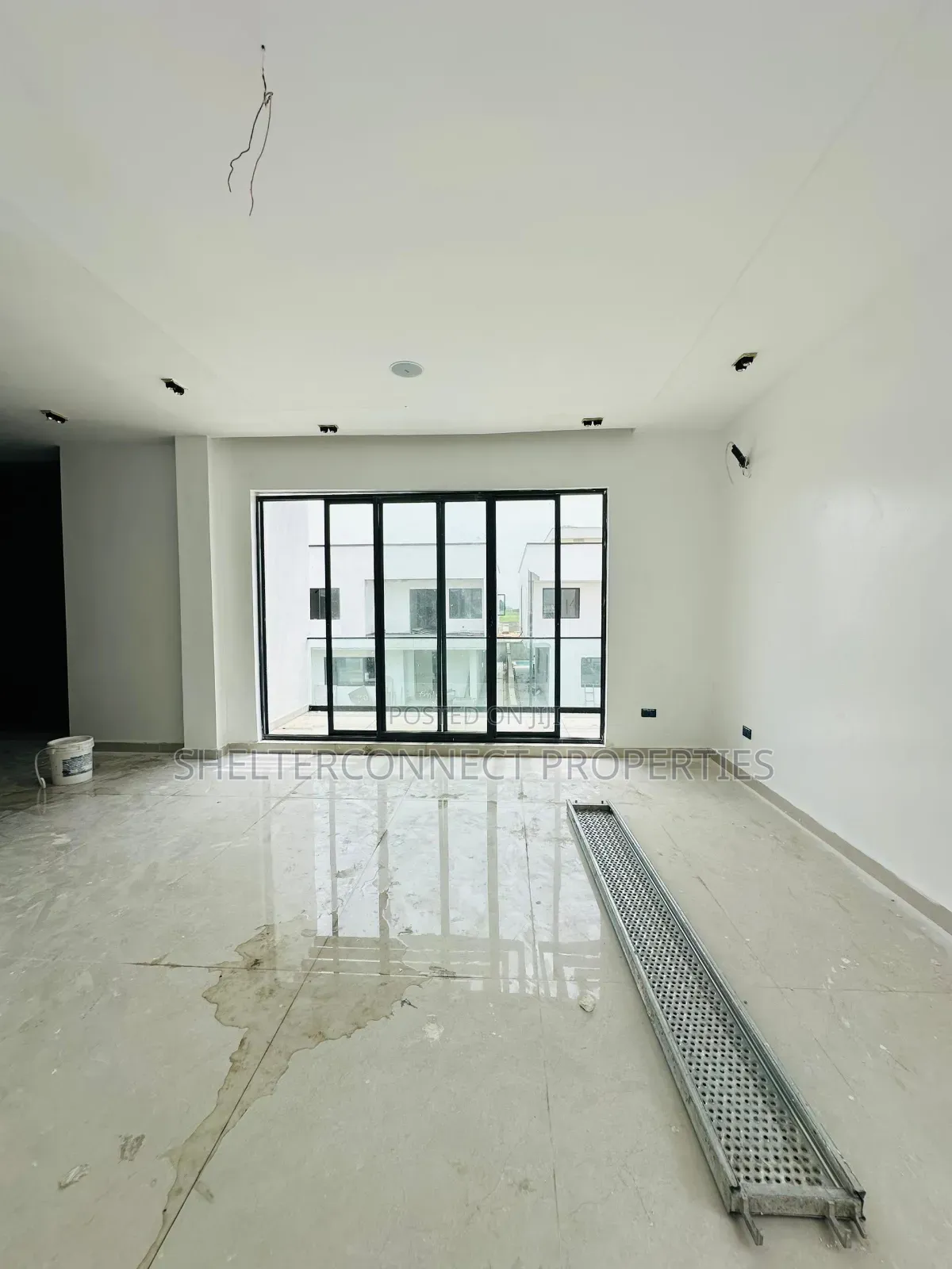 4bdrm Duplex in Lekki Phase 1 for sale