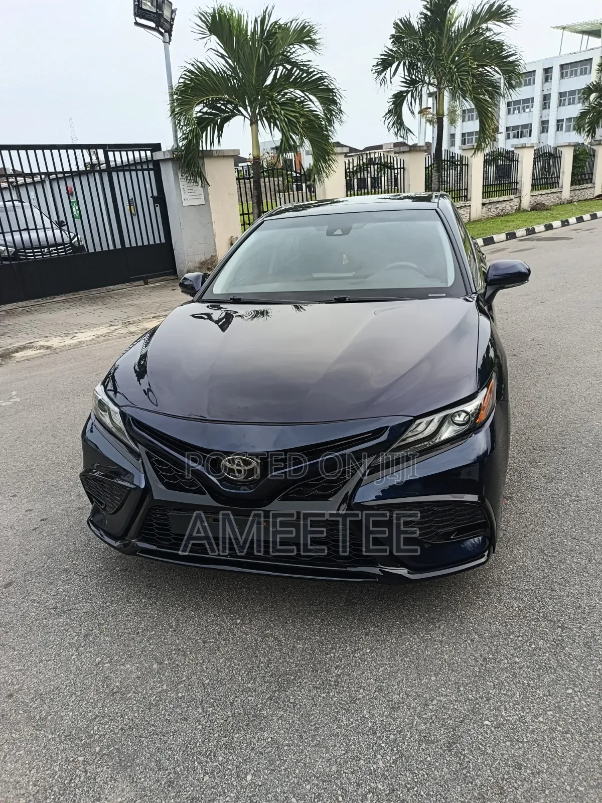 Toyota Camry 2021 Blue