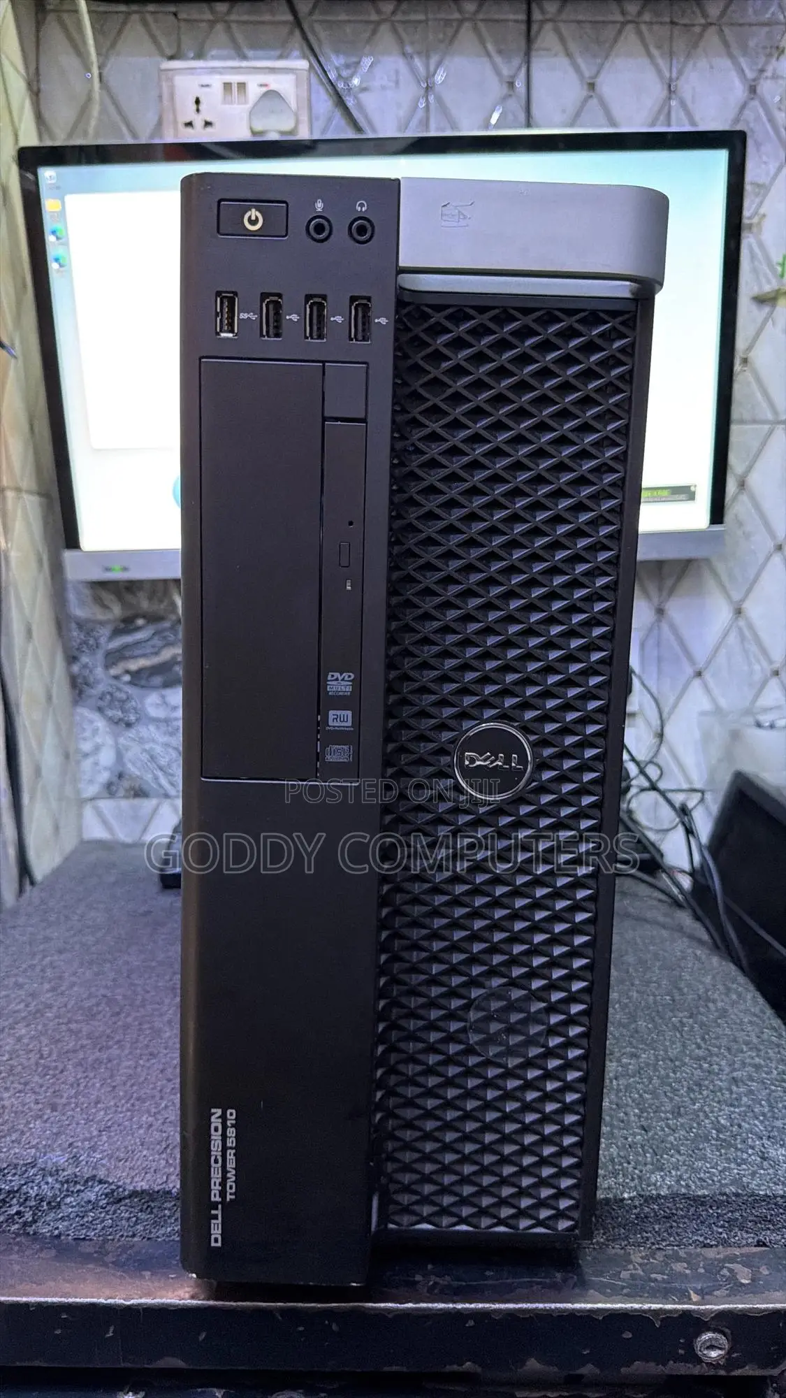 Desktop Computer Dell Precision 5820 32GB Intel Xeon HDD 1T
