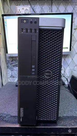 Desktop Computer Dell Precision 5820 32GB Intel Xeon HDD 1T