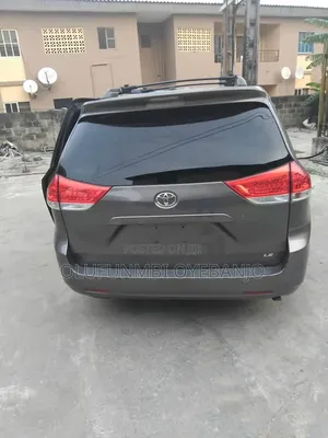Toyota Sienna 2011 Gray