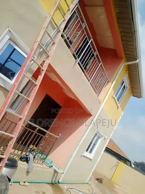3bdrm Block of Flats in Akala Express, Oluyole for rent