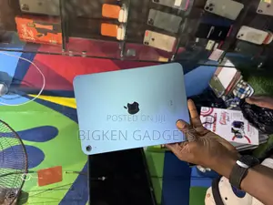 Apple iPad 10.2 (2021) 64 GB Blue