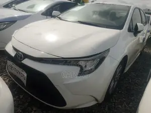 Toyota Corolla 2022 White